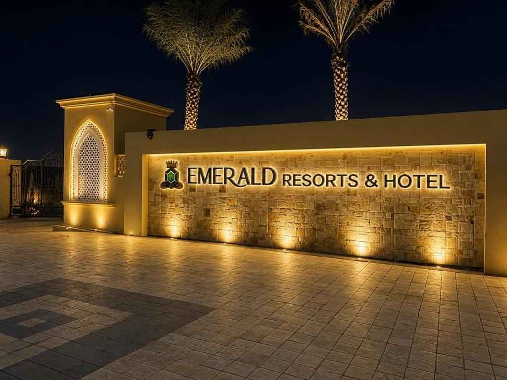 Hotel Emerald, M.P. Nagar